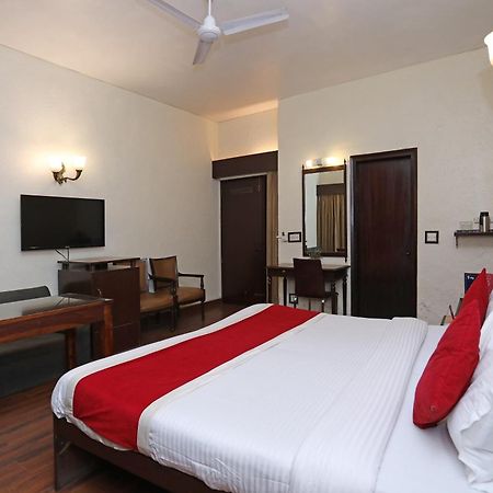 Collection O Hamilton Hotel Nueva Delhi Exterior foto