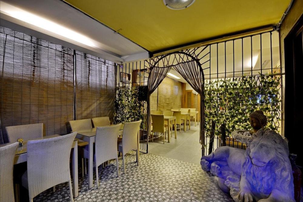 Collection O Hamilton Hotel Nueva Delhi Exterior foto