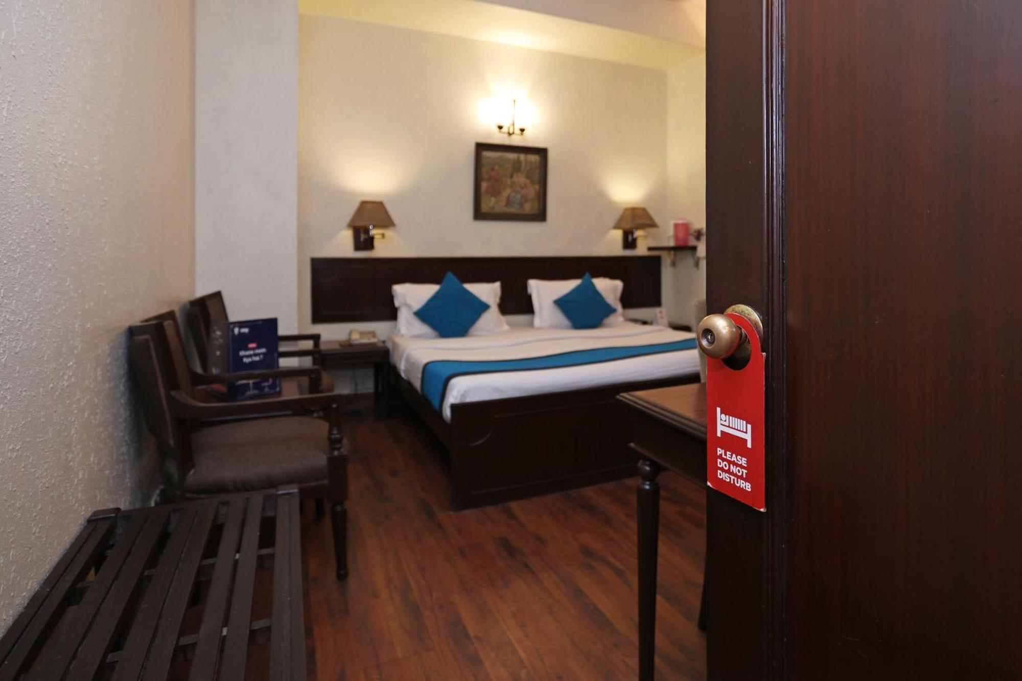 Collection O Hamilton Hotel Nueva Delhi Exterior foto