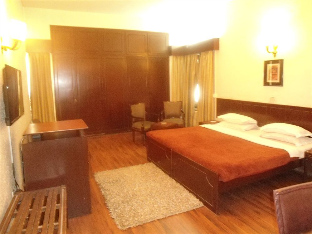 Collection O Hamilton Hotel Nueva Delhi Exterior foto