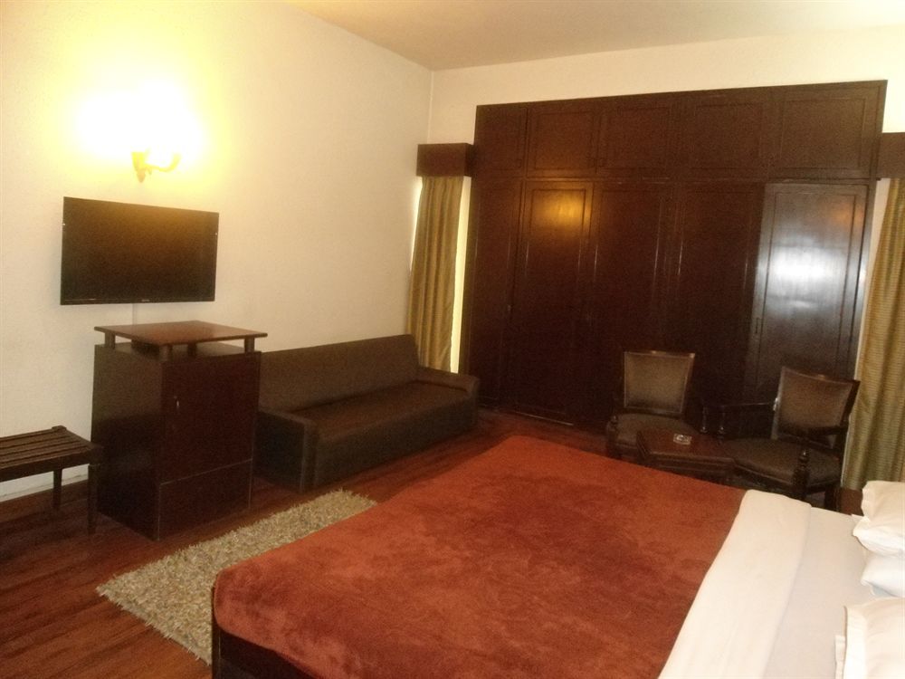 Collection O Hamilton Hotel Nueva Delhi Exterior foto