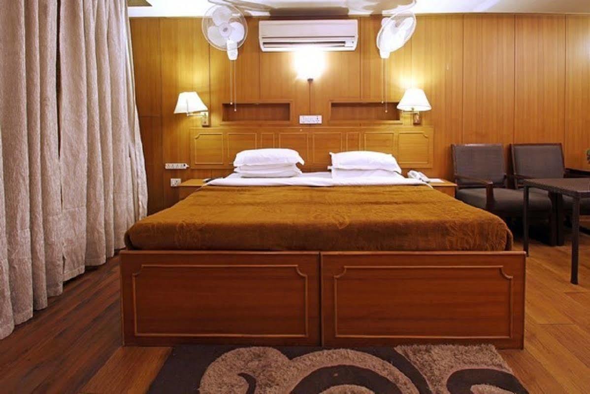 Collection O Hamilton Hotel Nueva Delhi Exterior foto